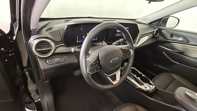 Used 2024 Chevrolet Trax ACTIV FWD image 13