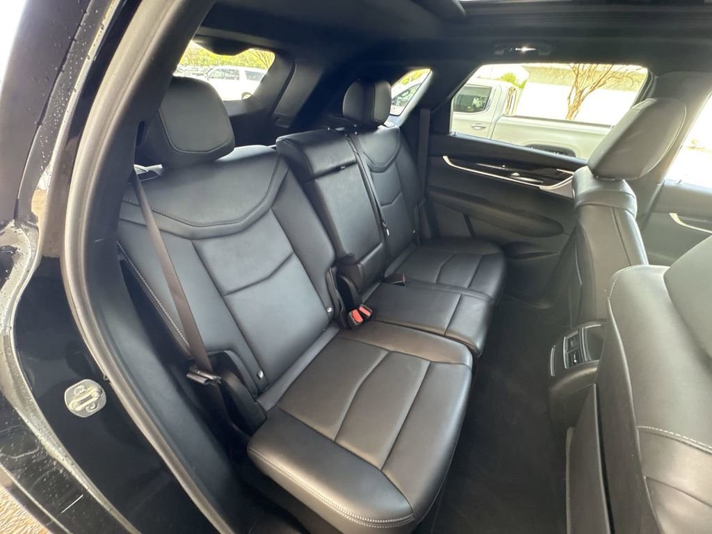 Certified 2025 Cadillac XT5 Premium Luxury image 28