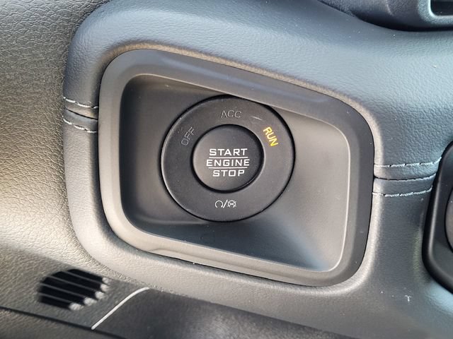 Used 2026 Jeep Gladiator Rubicon w/ Safety Group AWD/4WD image 19