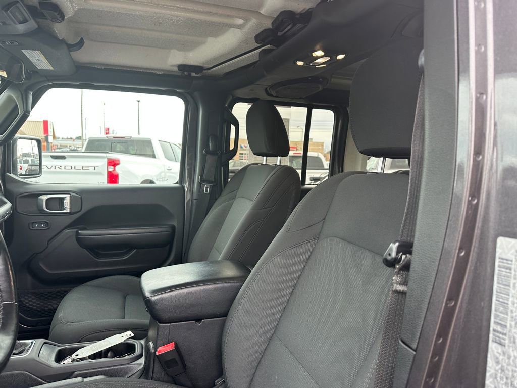 Used 2020 Jeep Wrangler Unlimited Sport AWD/4WD image 25