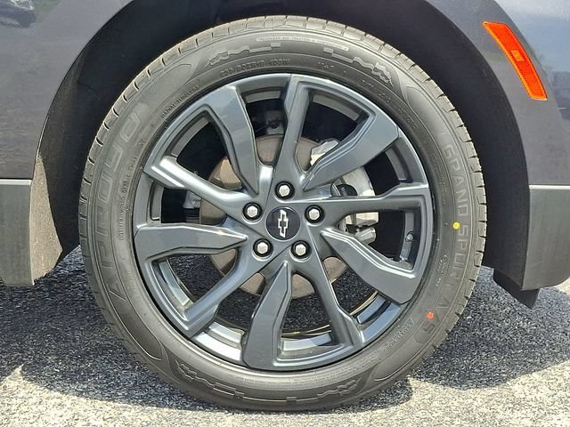 Used 2022 Chevrolet Equinox RS w/ LPO, Floor Liner Package AWD/4WD image 7
