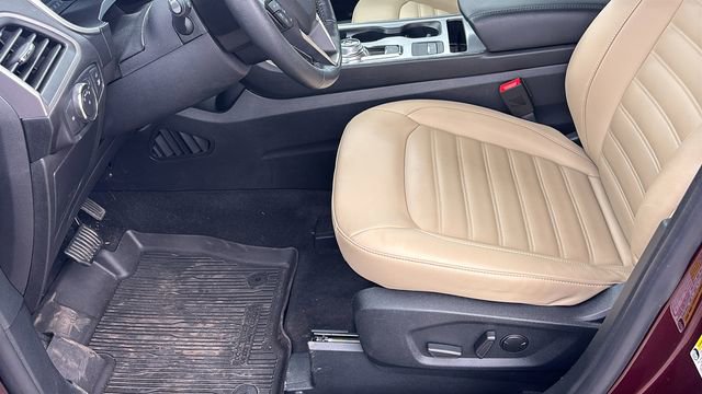Used 2021 Ford Edge SEL w/ Convenience Package image 24