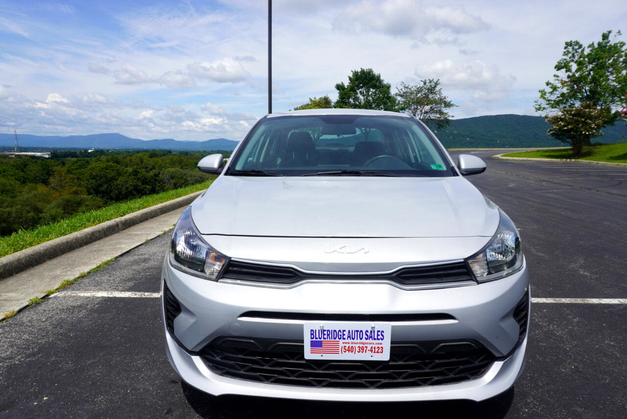 Used 2023 Kia Rio LX image 2