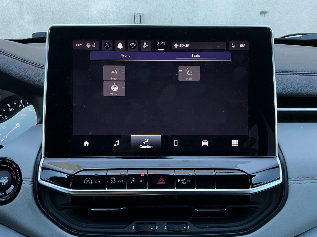 Used 2025 Jeep Compass Limited image 32