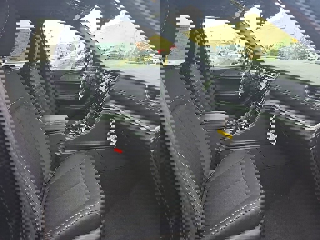 New 2025 Jeep Grand Cherokee Laredo X image 11