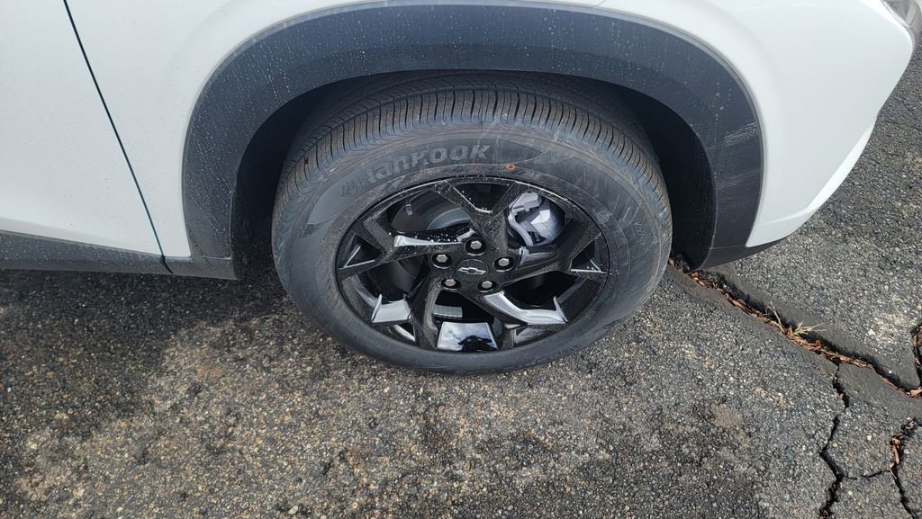 New 2026 Chevrolet Trax LT image 15