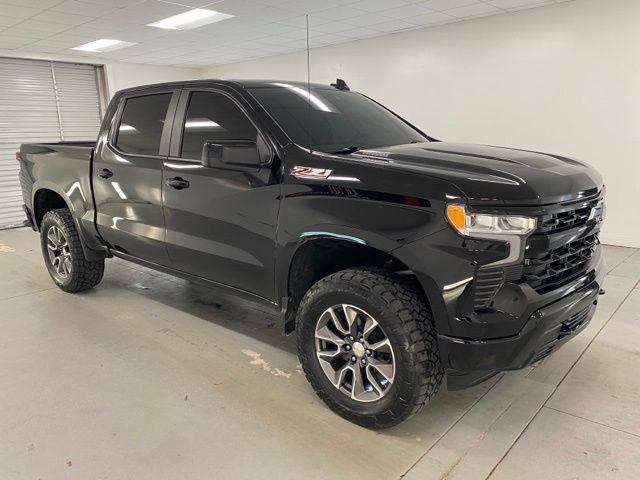 Used 2023 Chevrolet Silverado 1500 RST image 3