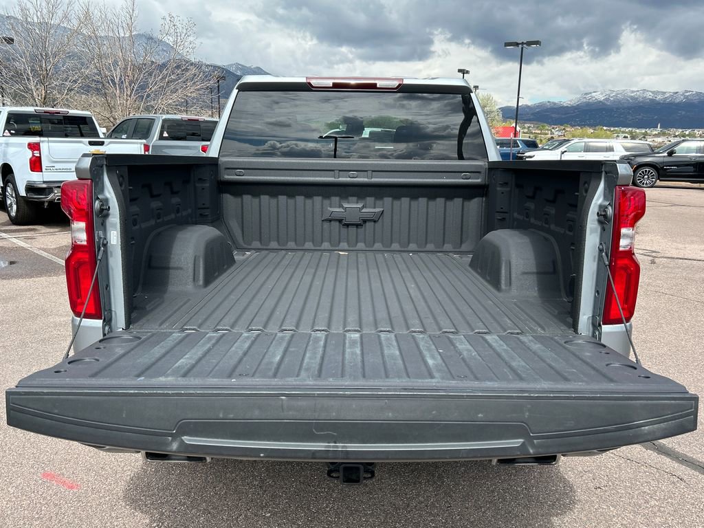 Used 2023 Chevrolet Silverado 1500 RST AWD/4WD image 5