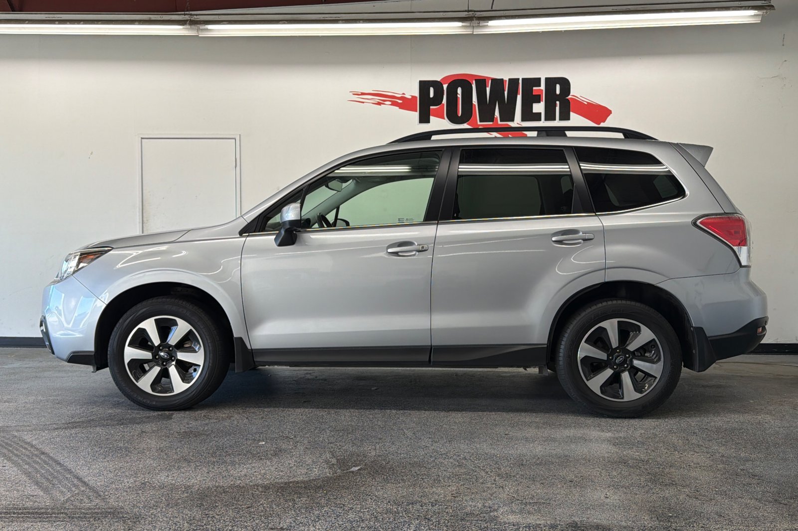 Used 2018 Subaru Forester 2.5i Limited AWD/4WD image 6