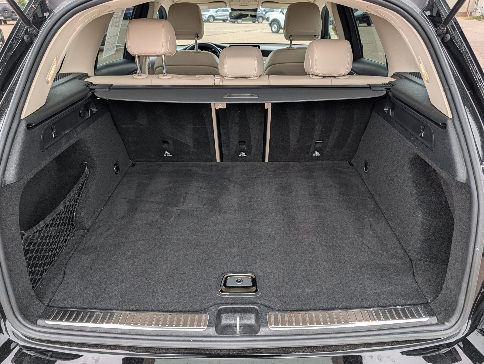 Used 2022 Mercedes-Benz GLC 300 4MATIC image 11