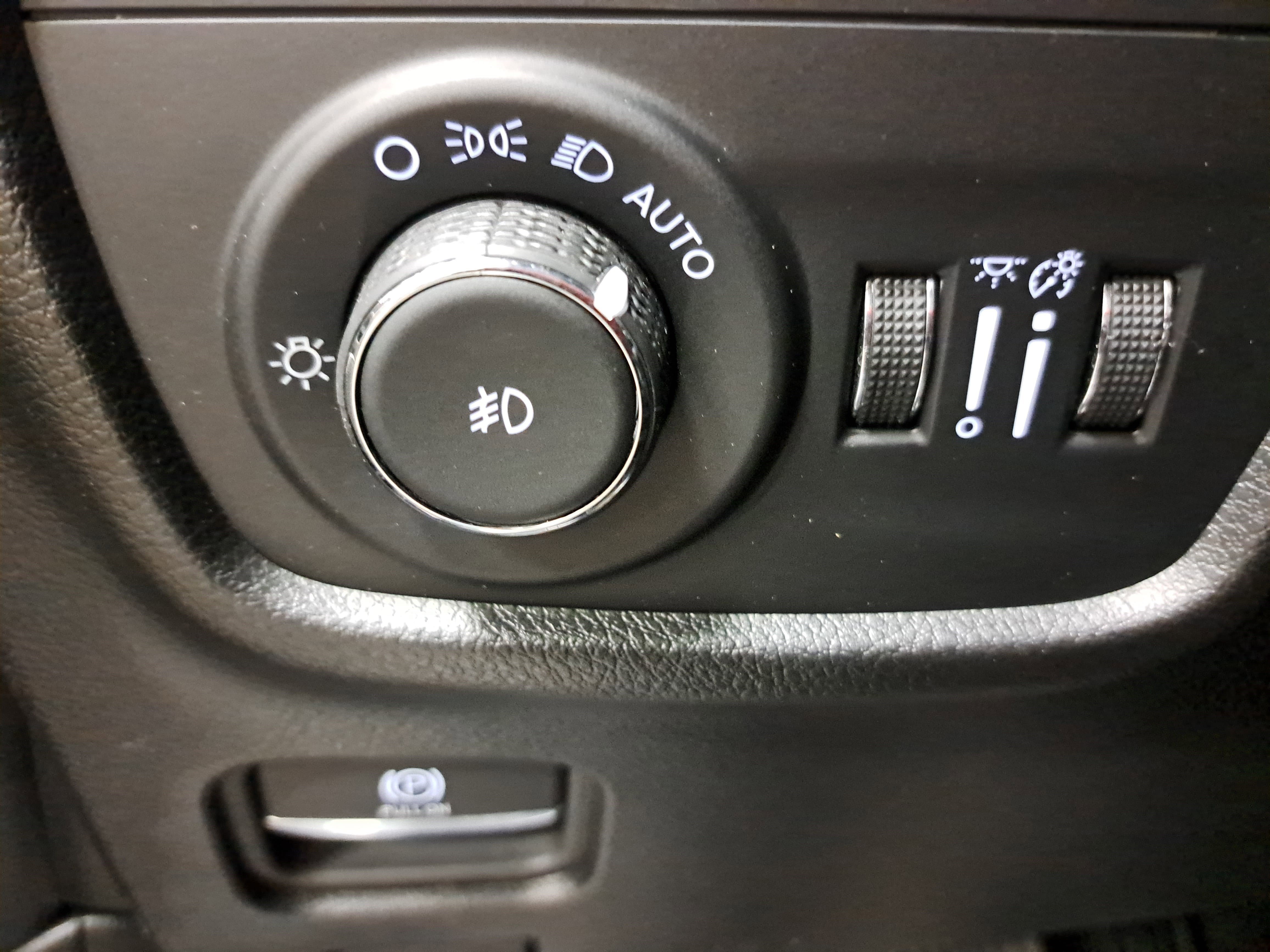 Used 2024 Jeep Grand Cherokee L Overland w/ Trailer Tow Package image 25