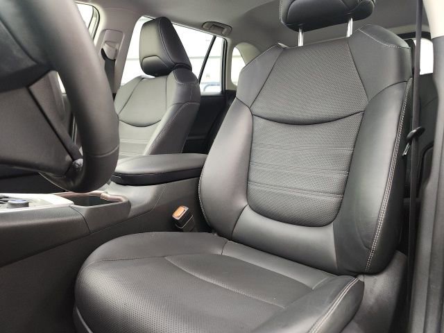 Used 2025 Toyota RAV4 Limited AWD/4WD image 13