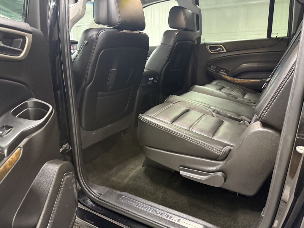 Used 2016 GMC Yukon XL Denali image 24