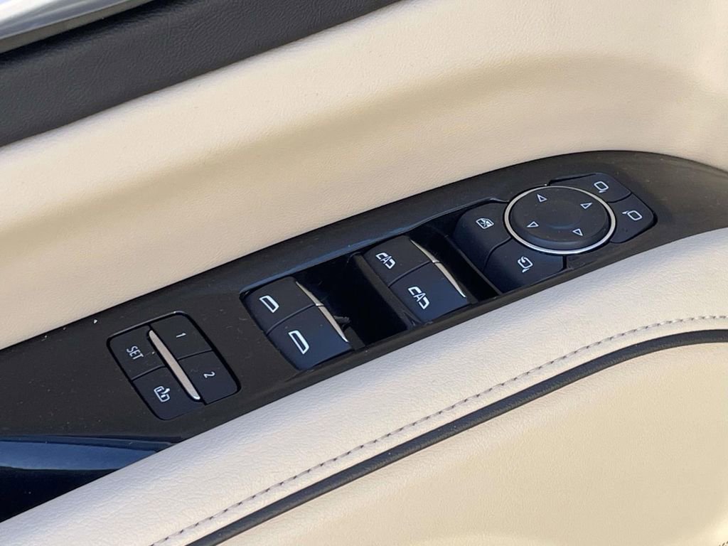 Used 2023 Cadillac Escalade ESV Premium Luxury w/ Performance Package image 18