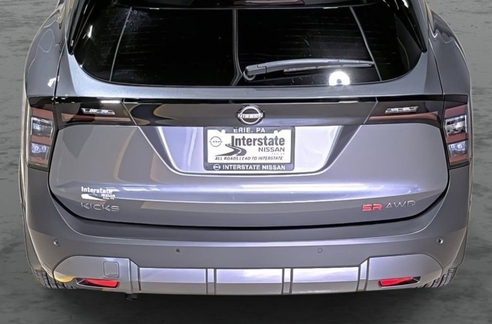 New 2026 Nissan Kicks SR AWD/4WD image 11