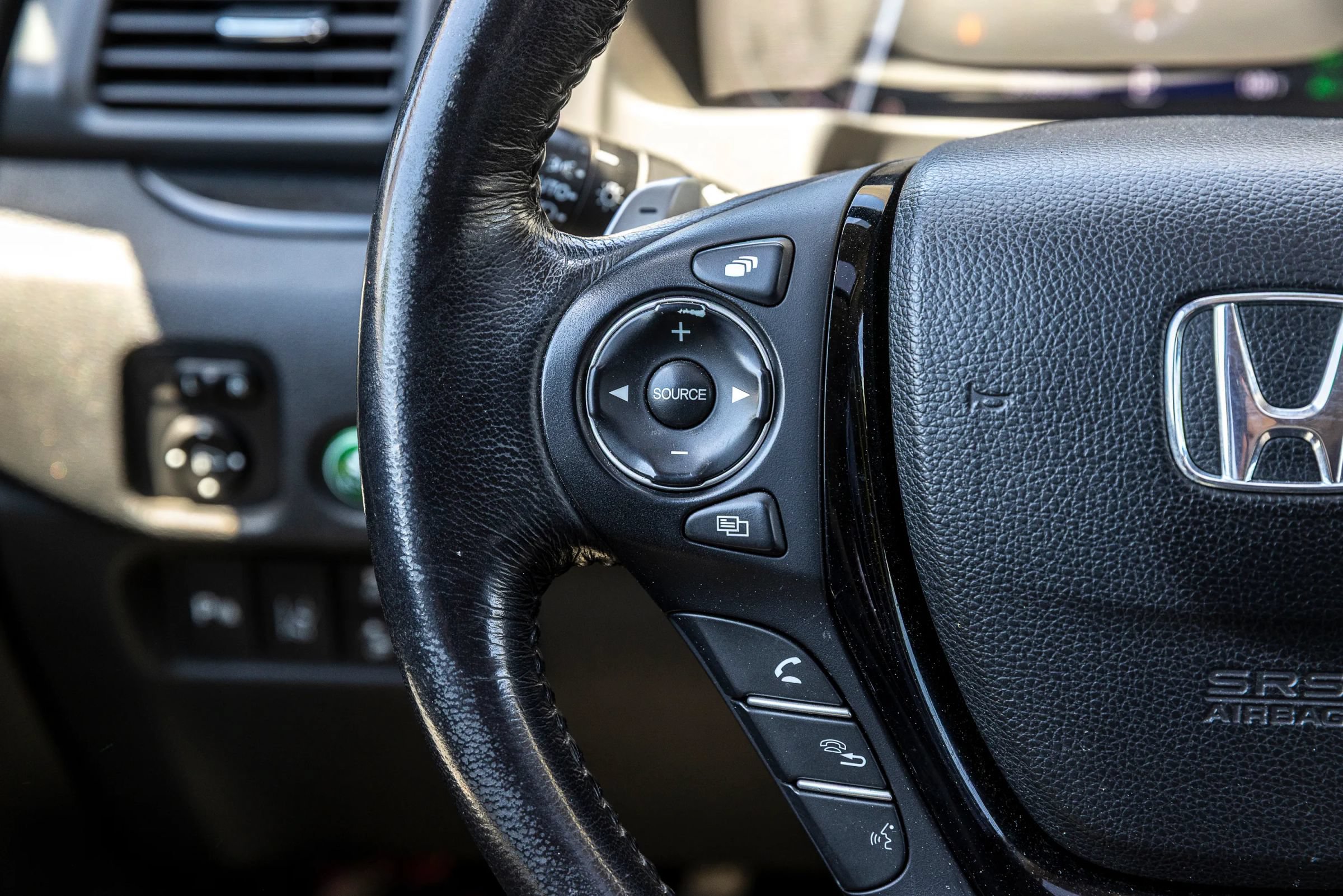 Used 2017 Honda Pilot Touring image 37