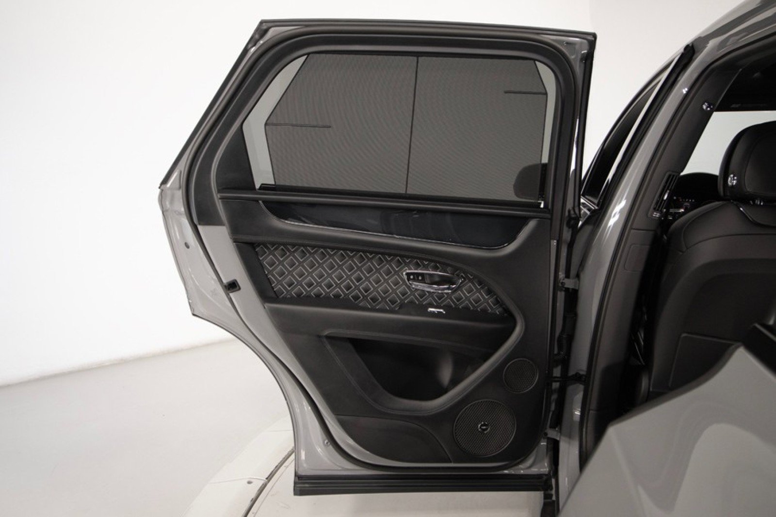 Used 2023 Bentley Bentayga Speed image 47