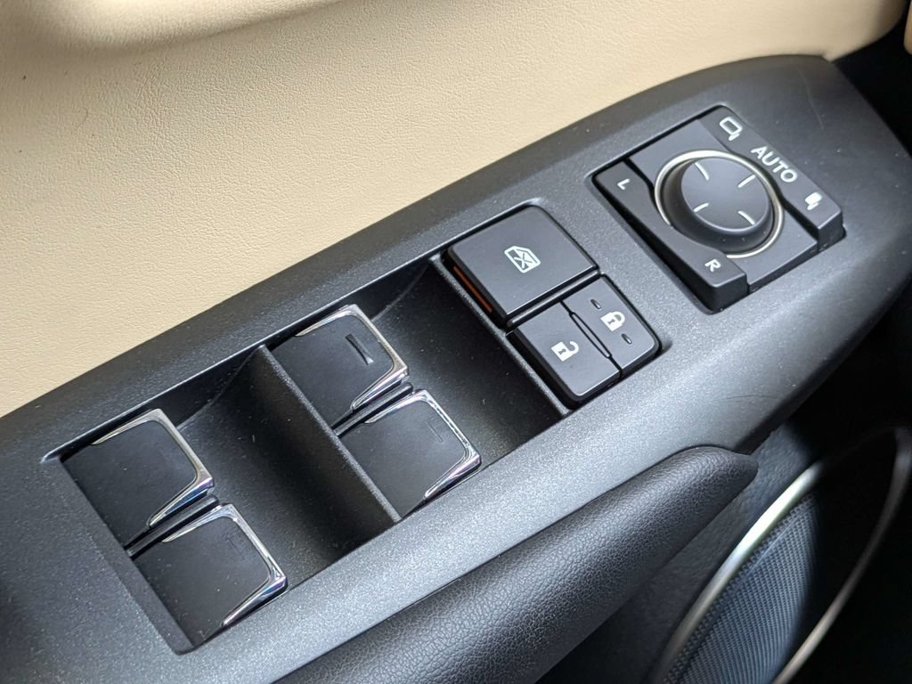 Used 2018 Lexus NX 300h AWD w/ Comfort Package image 27