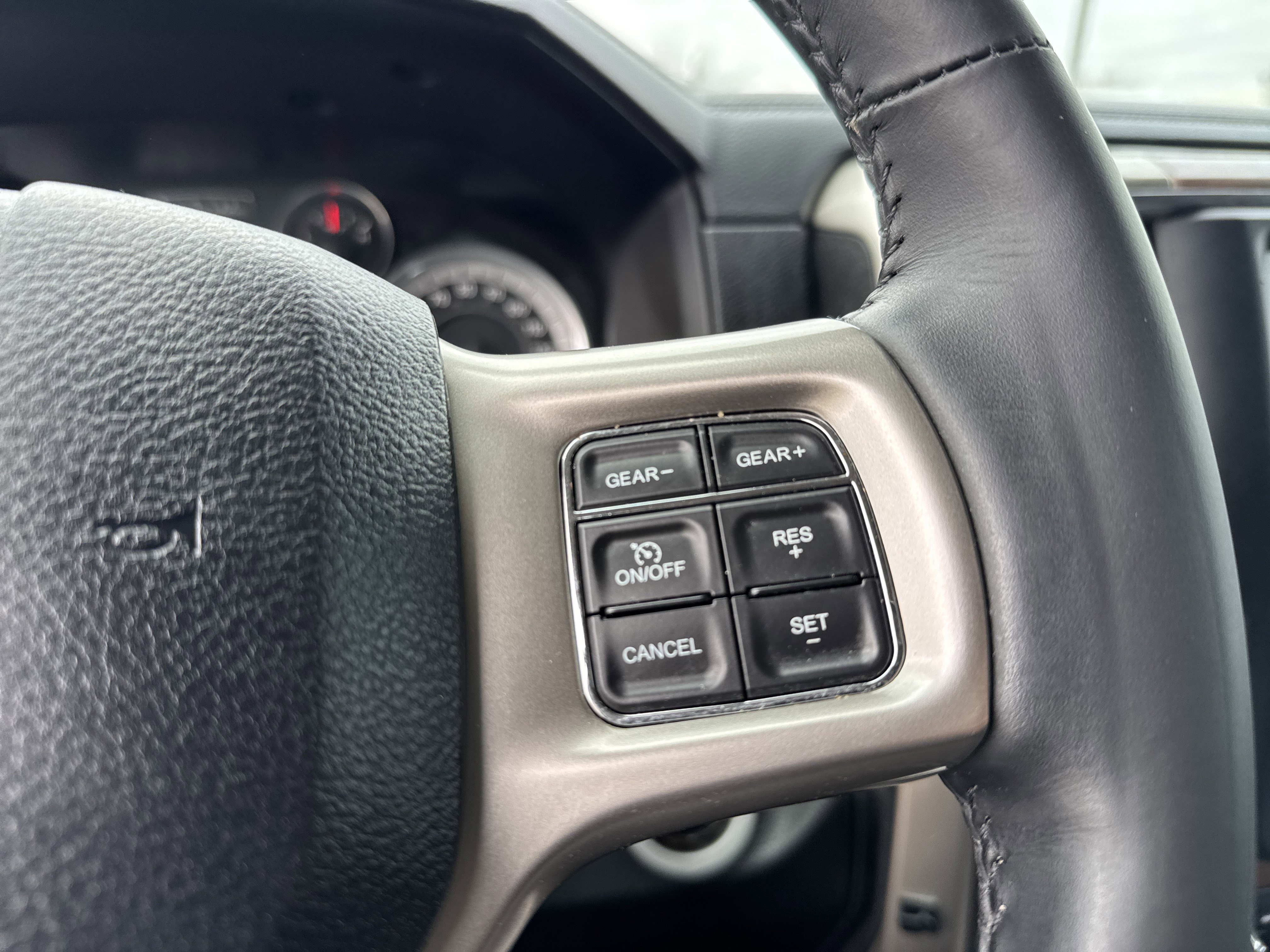 Used 2015 RAM 1500 Laramie w/ Convenience Group image 20