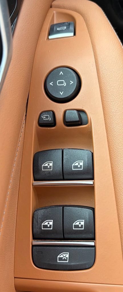Used 2023 BMW X5 xDrive40i w/ Premium Package AWD/4WD image 17