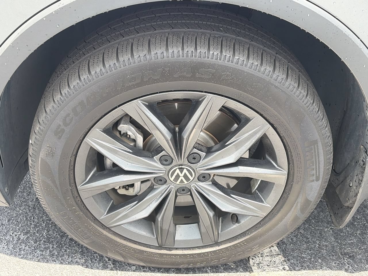 Used 2022 Volkswagen Tiguan SE FWD image 28