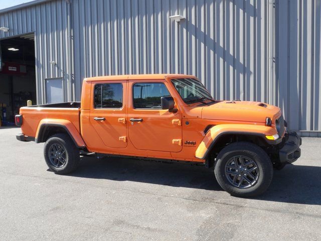New 2025 Jeep Gladiator Sport image 7