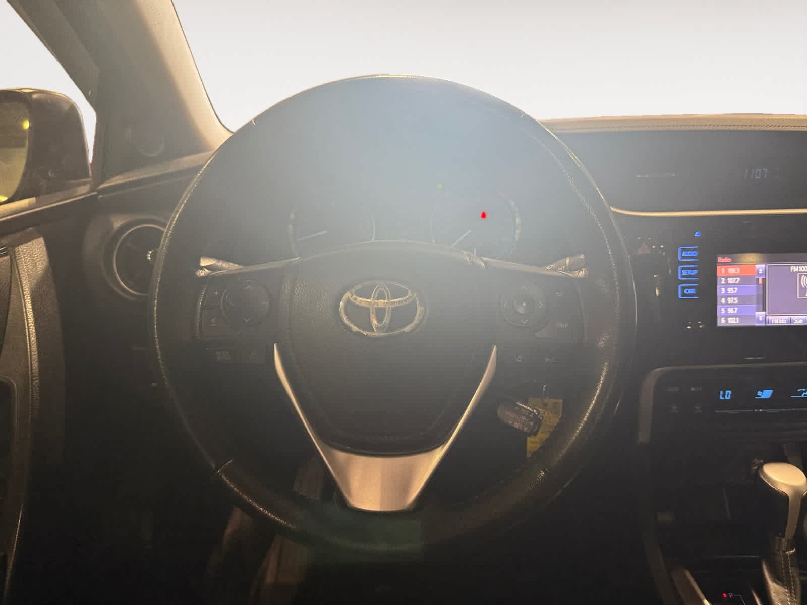 Used 2017 Toyota Corolla SE FWD image 13