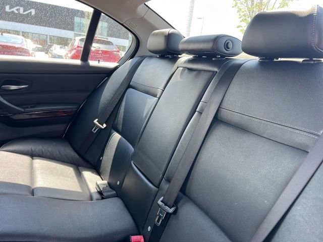 Used 2010 BMW 328i xDrive Sedan AWD/4WD image 26