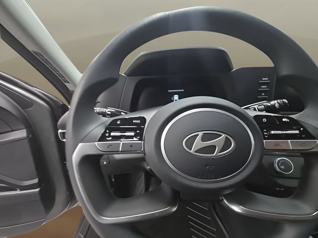 New 2026 Hyundai Elantra SE FWD image 24