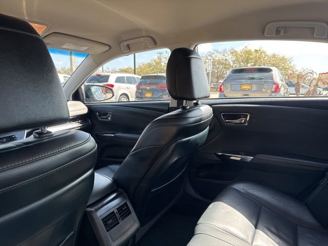 Used 2018 Toyota Avalon XLE image 17