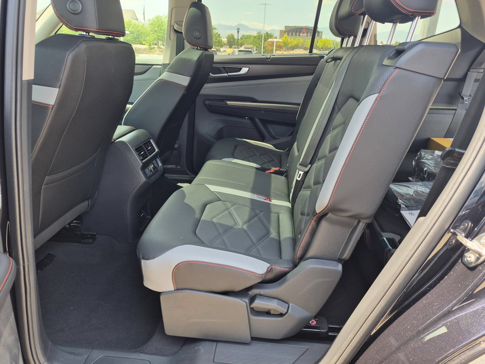 New 2026 Volkswagen Atlas Peak Edition AWD/4WD image 24