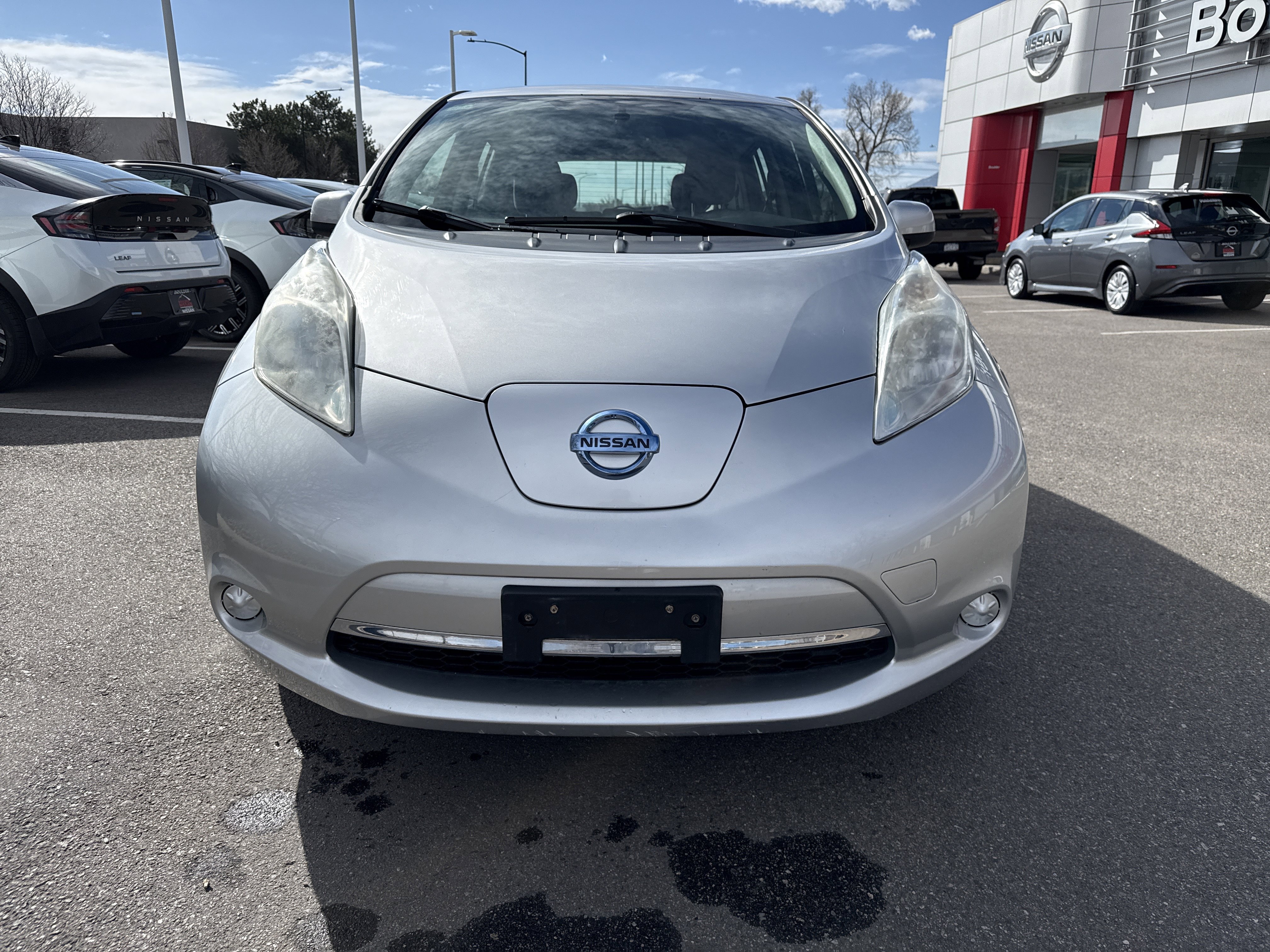Used 2015 Nissan Leaf SV image 2