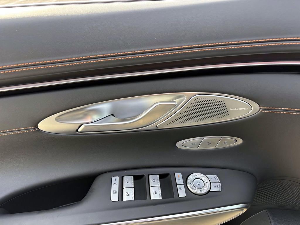 Used 2026 Genesis GV70 2.5T Sport Prestige image 12