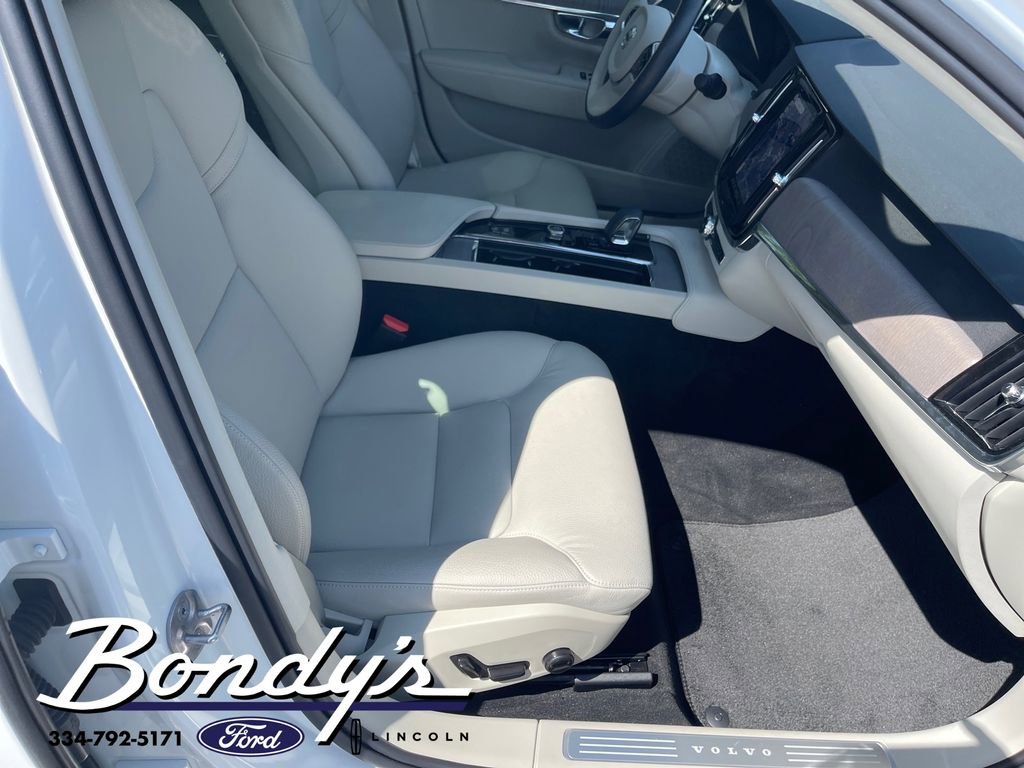 Used 2024 Volvo S90 B6 Plus image 18