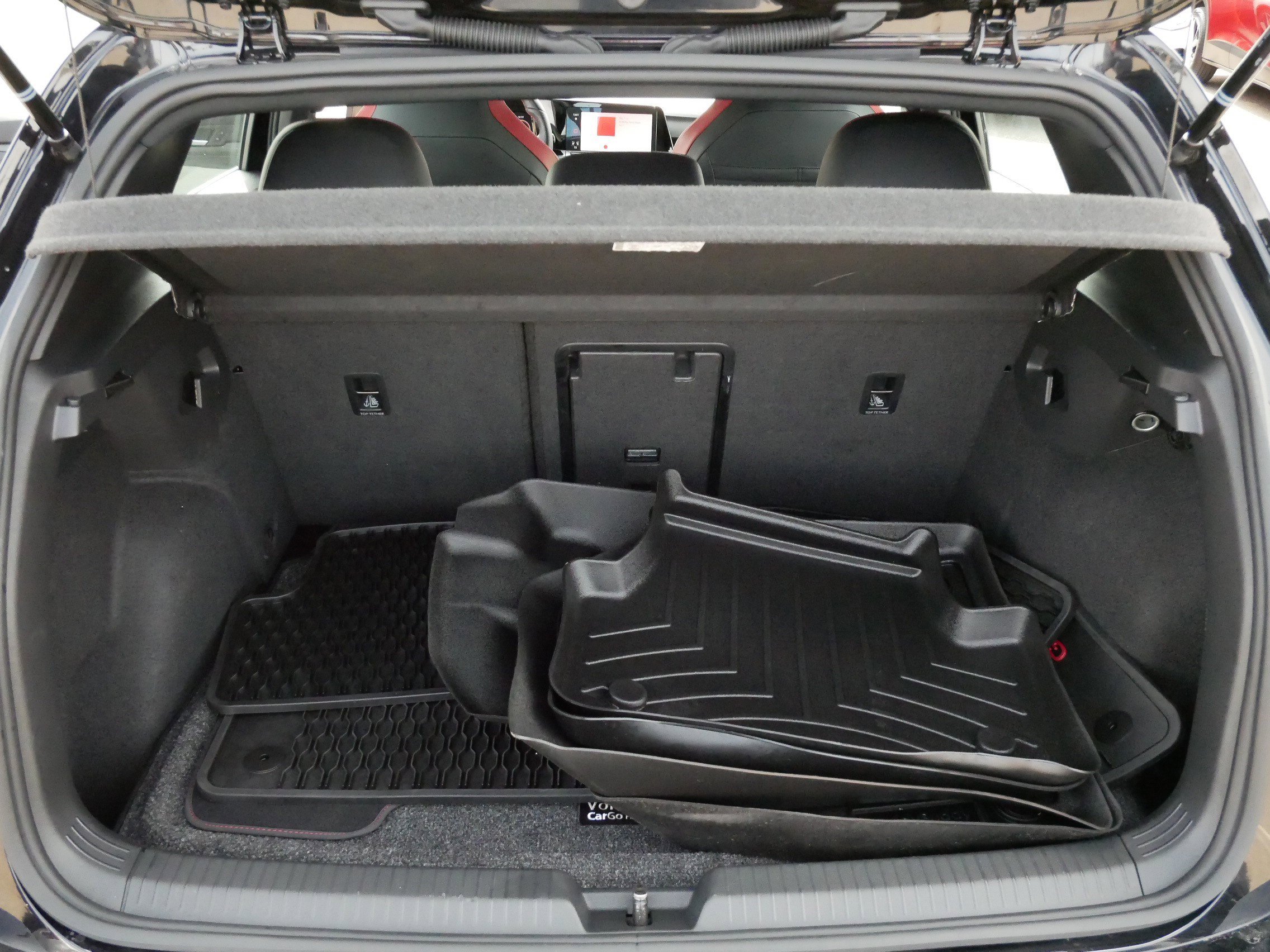 Certified 2024 Volkswagen GTI SE FWD image 18