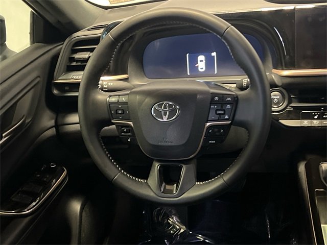 Used 2024 Toyota Crown XLE image 21