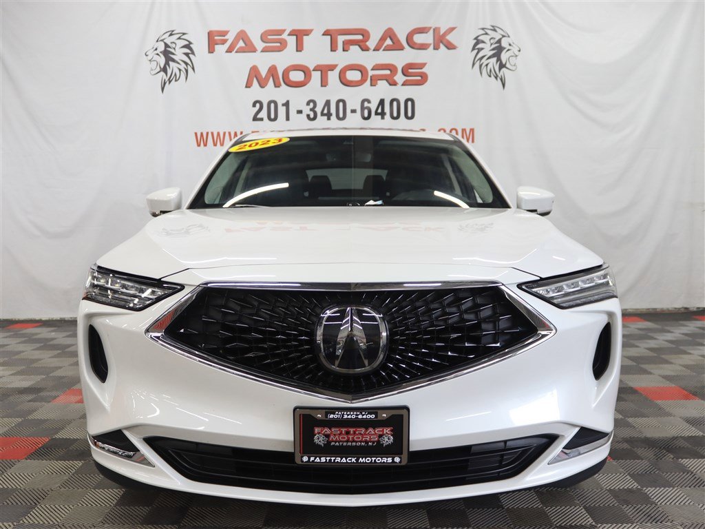 Used 2023 Acura MDX SH-AWD image 2