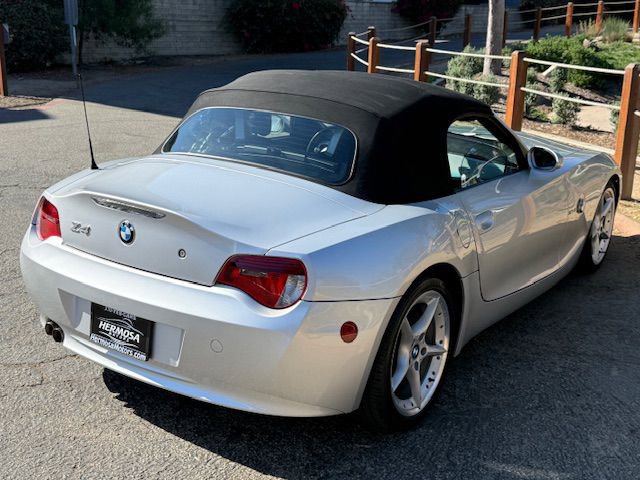 Used 2006 BMW Z4 3.0si image 3