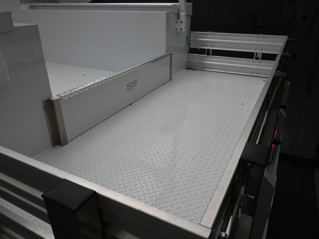 New 2026 Ford F550 2WD Regular Cab Super Duty image 38