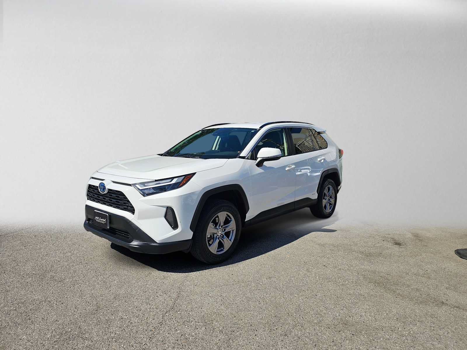 Used 2023 Toyota RAV4 LE AWD/4WD image 7