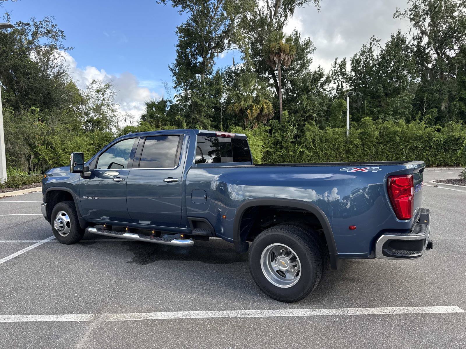 Used 2024 Chevrolet Silverado 3500 LTZ w/ LTZ Convenience Package AWD/4WD image 5