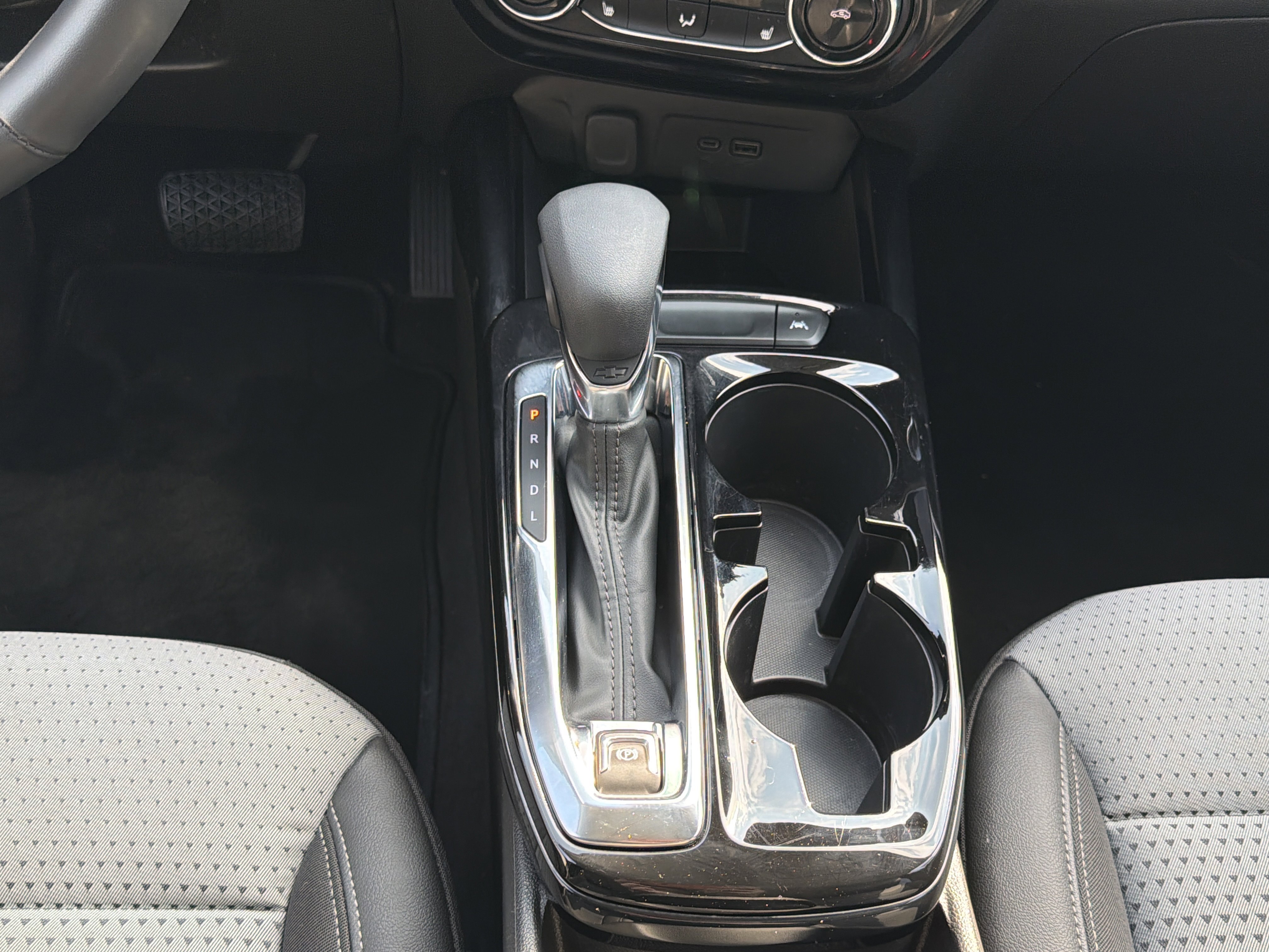 Used 2024 Chevrolet Trax LT w/ Driver Confidence Package FWD image 21