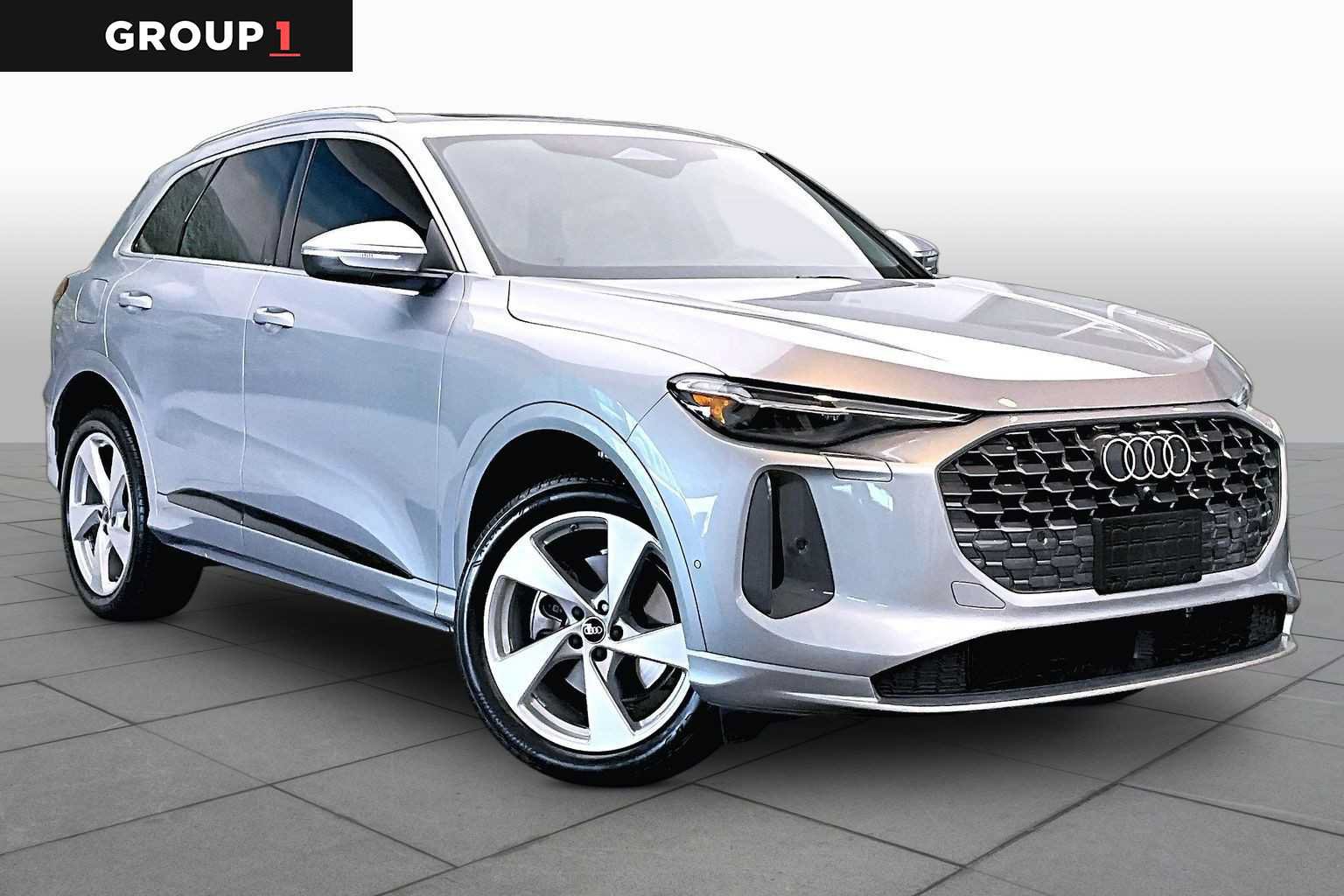 Certified 2025 Audi Q5 Premium AWD/4WD image 1
