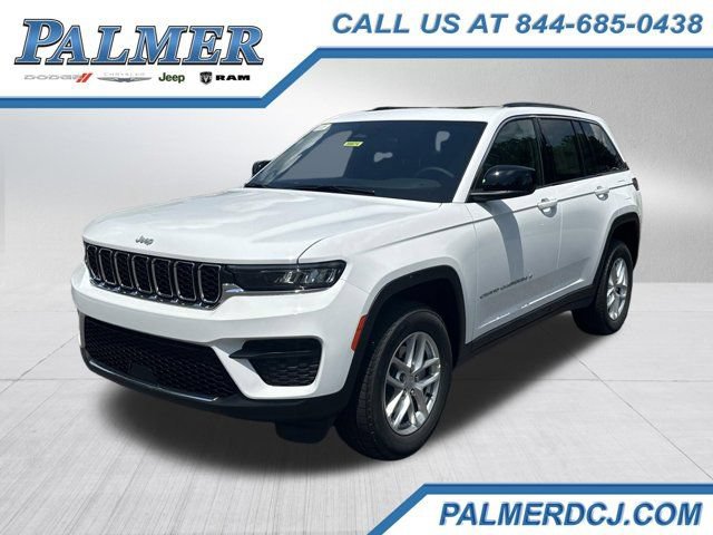 New 2026 Jeep Grand Cherokee Laredo X RWD image 1