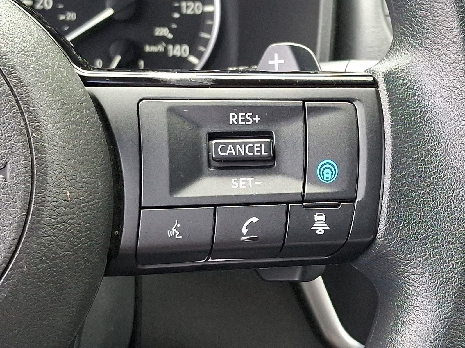 Used 2023 Nissan Rogue SV AWD/4WD image 22