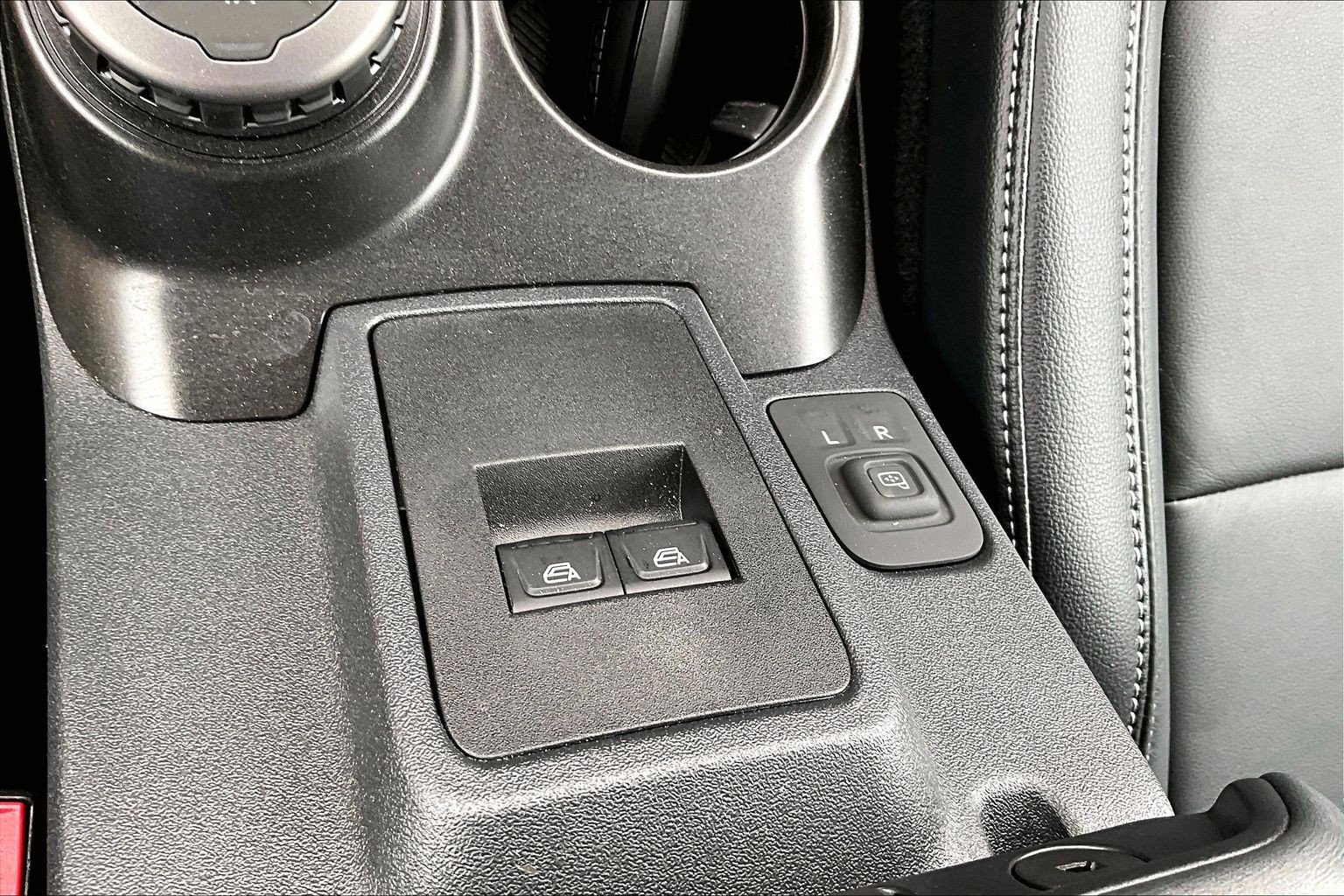Used 2021 Ford Bronco First Edition AWD/4WD image 33