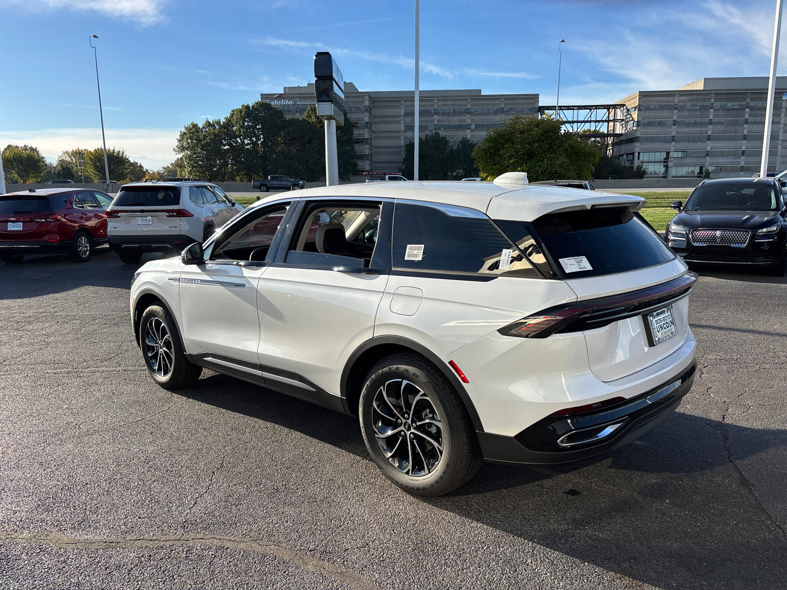 New 2026 Lincoln Nautilus Premier image 5
