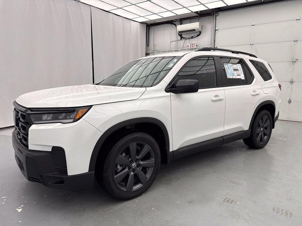 New 2026 Honda Pilot Sport image 3