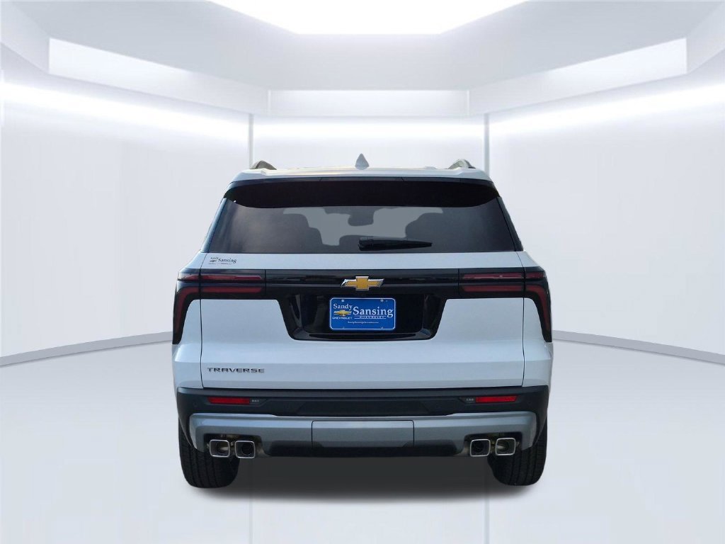 New 2026 Chevrolet Traverse LT w/ LPO, Floor Liner Package FWD image 5