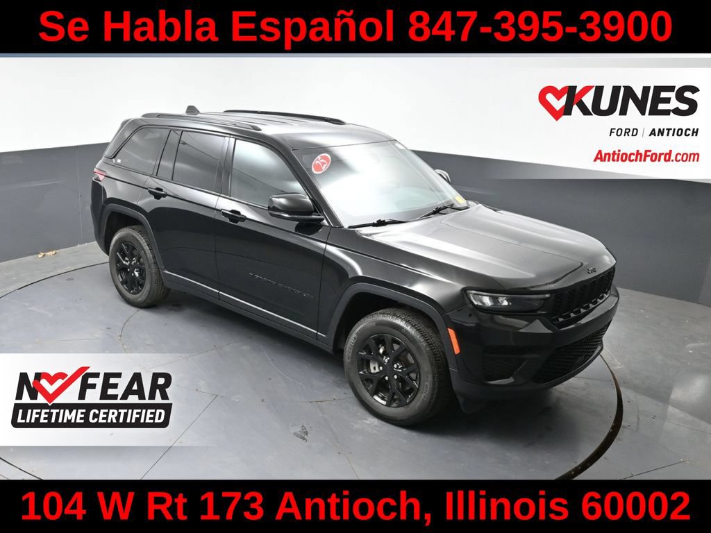 Used 2025 Jeep Grand Cherokee Altitude AWD/4WD image 50